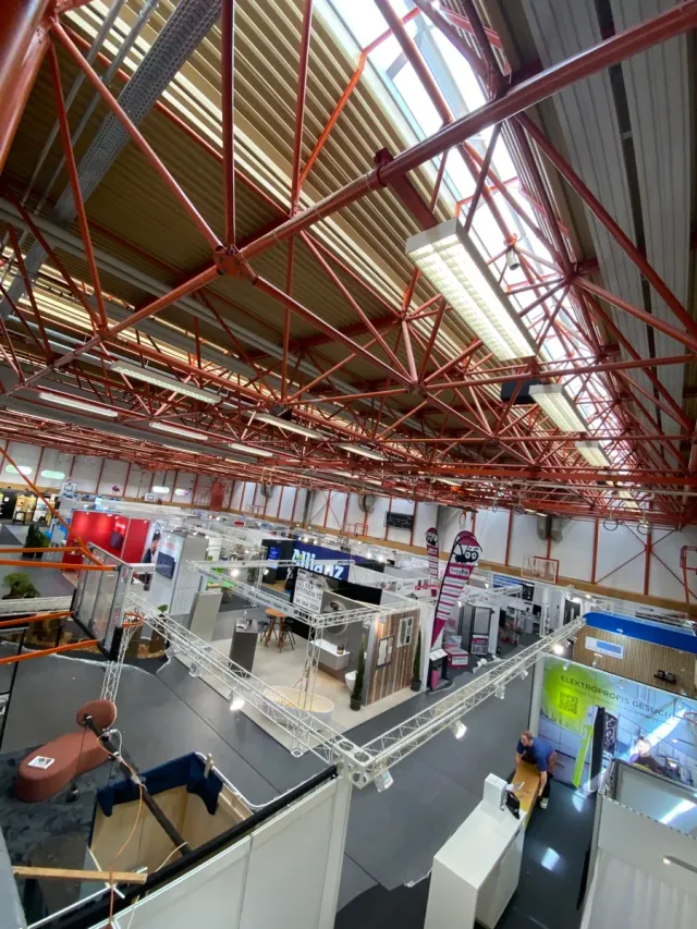 Blick in die Messehalle